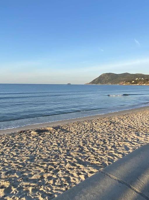 Les Sablettes Les Pieds Dans L'eau